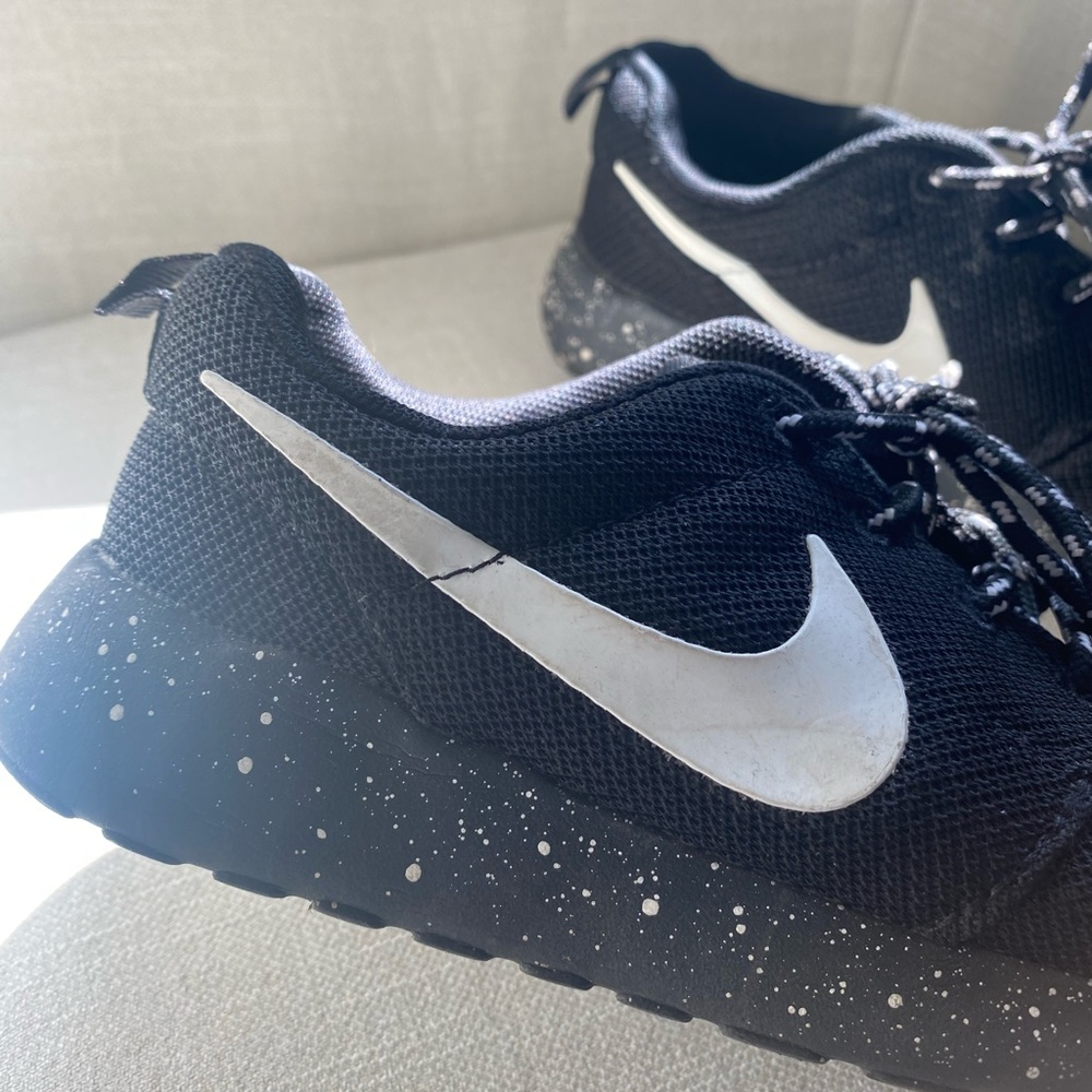 Nike Galaxy Tennis Shoes
